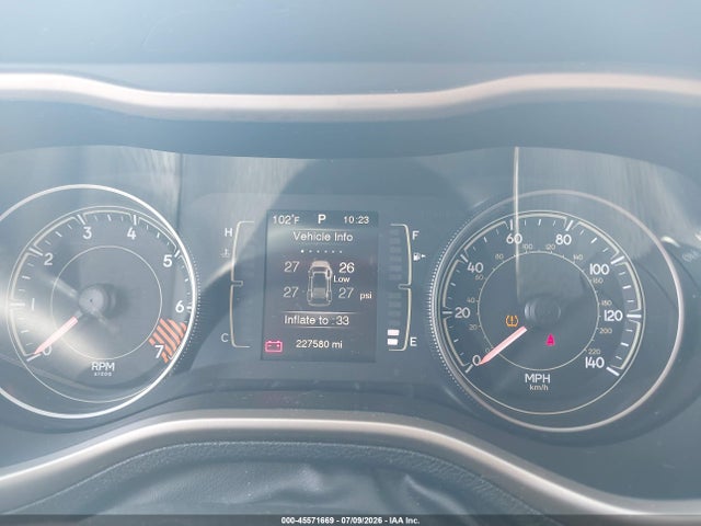 2014 Jeep Cherokee Sport მანქანა იყიდება აუქციონზე, vin: 1C4PJLAB9EW221999, აუქციონის ნომერი: 45571669