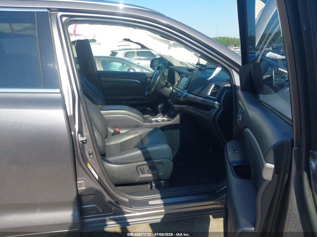 Продажа на аукционе авто 2019 Toyota Highlander Limited, vin: 5TDYZRFH4KS317127, номер лота: 45571723