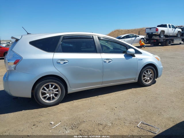 2013 Toyota Prius V Three მანქანა იყიდება აუქციონზე, vin: JTDZN3EU7D3215921, აუქციონის ნომერი: 45571741