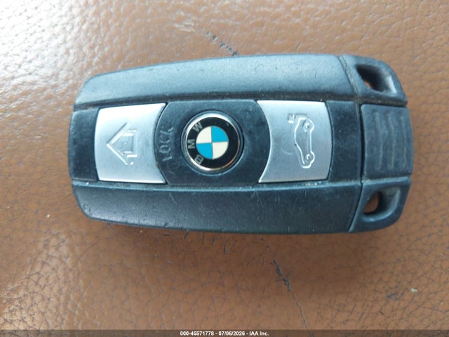 2011 Bmw 328i მანქანა იყიდება აუქციონზე, vin: WBADW7C59BE543852, აუქციონის ნომერი: 45571778