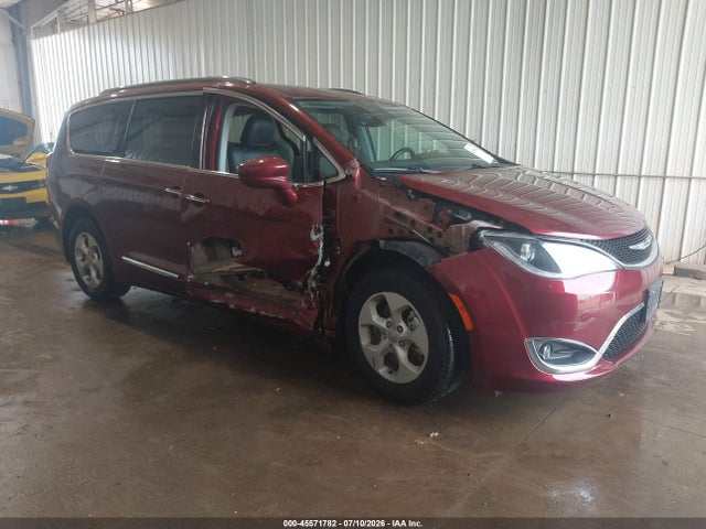 Продаж на аукціоні авто 2017 Chrysler Pacifica Touring-l Plus, vin: 2C4RC1EGXHR510576, номер лоту: 45571782