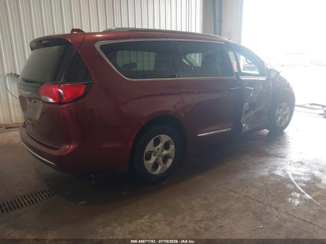 Продаж на аукціоні авто 2017 Chrysler Pacifica Touring-l Plus, vin: 2C4RC1EGXHR510576, номер лоту: 45571782