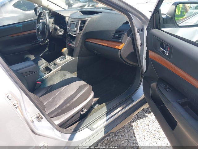 Subaru Outback 2.5i Limited 2014 4S4BRBLC6E3255849 Image 17