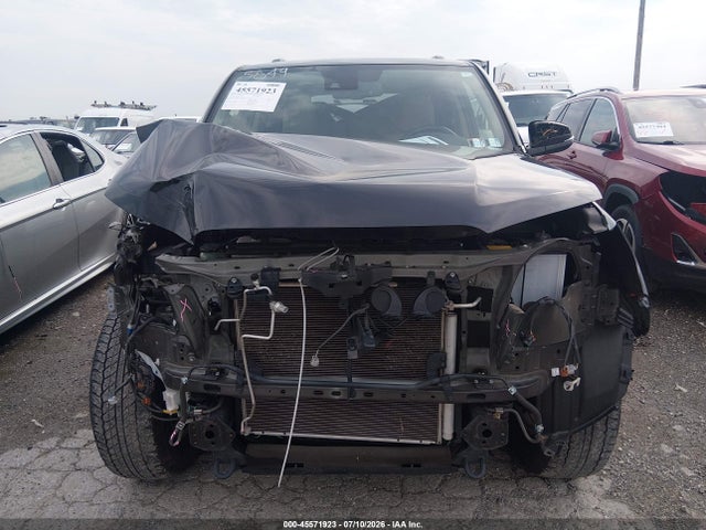 2022 Toyota 4runner Sr5 Premium მანქანა იყიდება აუქციონზე, vin: JTEFU5JR2N5268336, აუქციონის ნომერი: 45571923