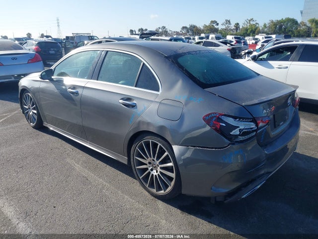 45572028 :رقم المزاد ، WDD3G4EB3KW006374 vin ، 2019 Mercedes-benz A 220 مزاد بيع