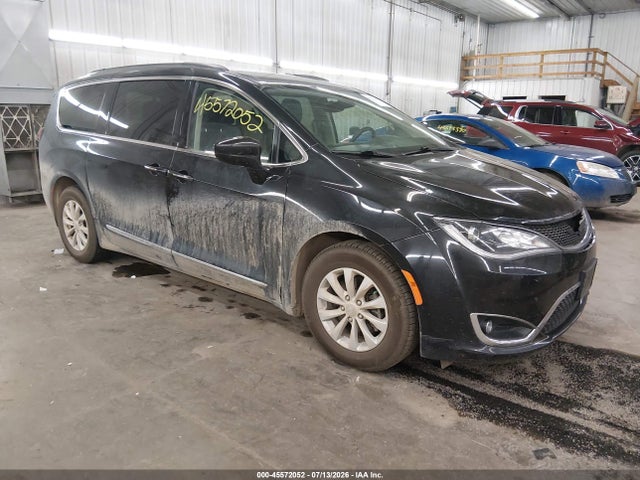 Aukcja sprzedaży 2017 Chrysler Pacifica Touring-l, vin: 2C4RC1BG8HR523864, numer aukcji: 45572052