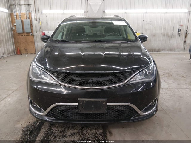 Auction sale of the 2017 Chrysler Pacifica Touring-l, vin: 2C4RC1BG8HR523864, lot number: 45572052