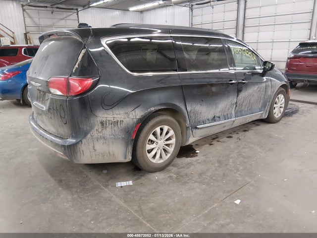 Auction sale of the 2017 Chrysler Pacifica Touring-l, vin: 2C4RC1BG8HR523864, lot number: 45572052