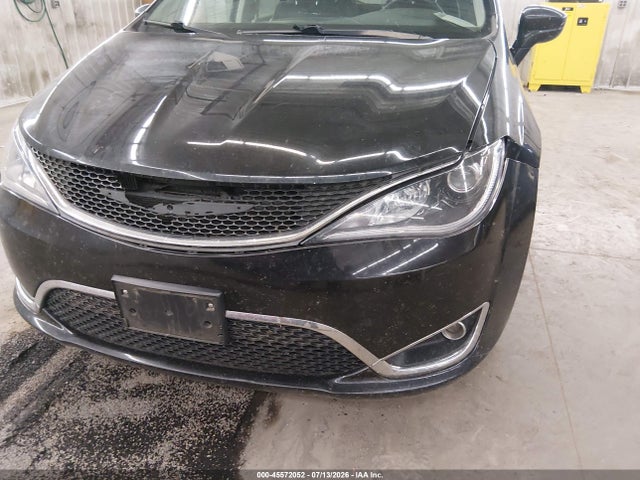 Auction sale of the 2017 Chrysler Pacifica Touring-l, vin: 2C4RC1BG8HR523864, lot number: 45572052