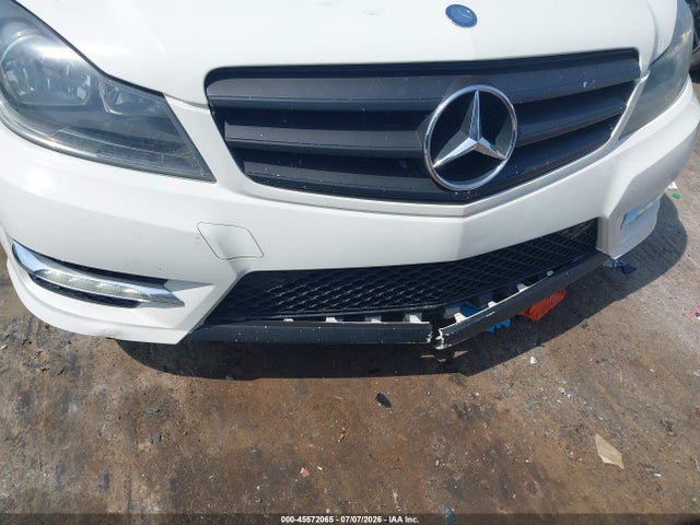 Продажа на аукционе авто 2012 Mercedes-benz C 300 Sport 4matic, vin: WDDGF8BB0CR227219, номер лота: 45572065