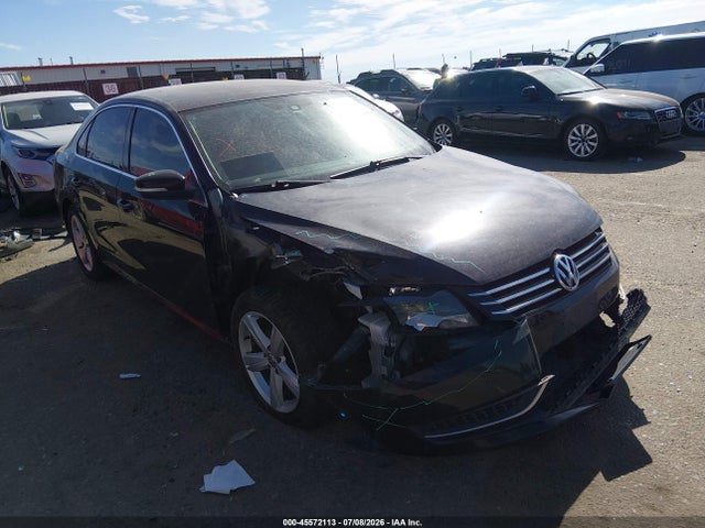 2013 Volkswagen Passat 2.5l Se მანქანა იყიდება აუქციონზე, vin: 1VWBP7A36DC127665, აუქციონის ნომერი: 45572113