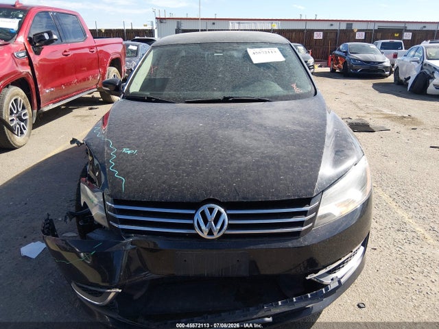2013 Volkswagen Passat 2.5l Se მანქანა იყიდება აუქციონზე, vin: 1VWBP7A36DC127665, აუქციონის ნომერი: 45572113