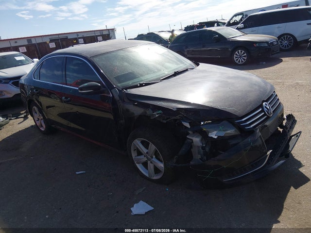 2013 Volkswagen Passat 2.5l Se მანქანა იყიდება აუქციონზე, vin: 1VWBP7A36DC127665, აუქციონის ნომერი: 45572113