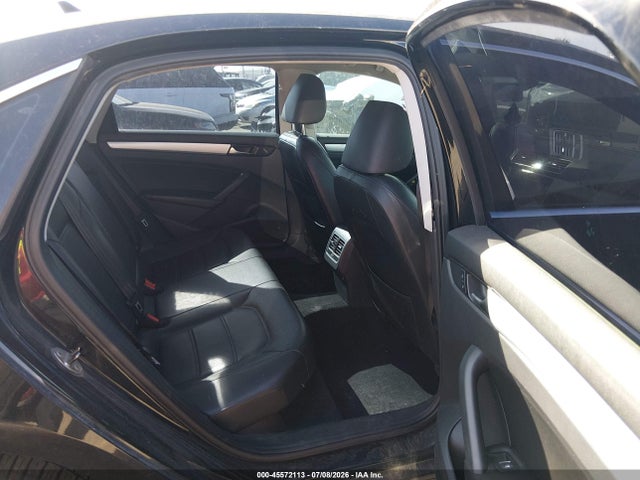 2013 Volkswagen Passat 2.5l Se მანქანა იყიდება აუქციონზე, vin: 1VWBP7A36DC127665, აუქციონის ნომერი: 45572113