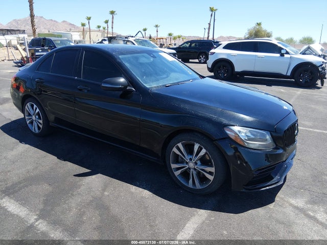 45572130 :رقم المزاد ، 55SWF4KB6FU006926 vin ، 2015 Mercedes-benz C 300 4matic/luxury 4matic/sport 4matic مزاد بيع