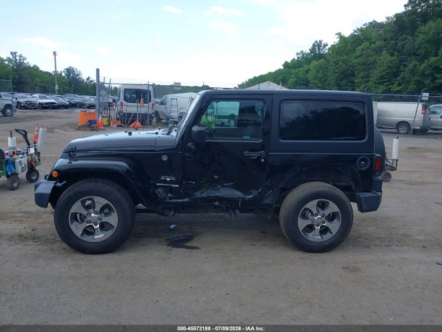 45572188 :رقم المزاد ، 1C4AJWBG4JL852415 vin ، 2018 Jeep Wrangler Jk Sahara 4x4 مزاد بيع