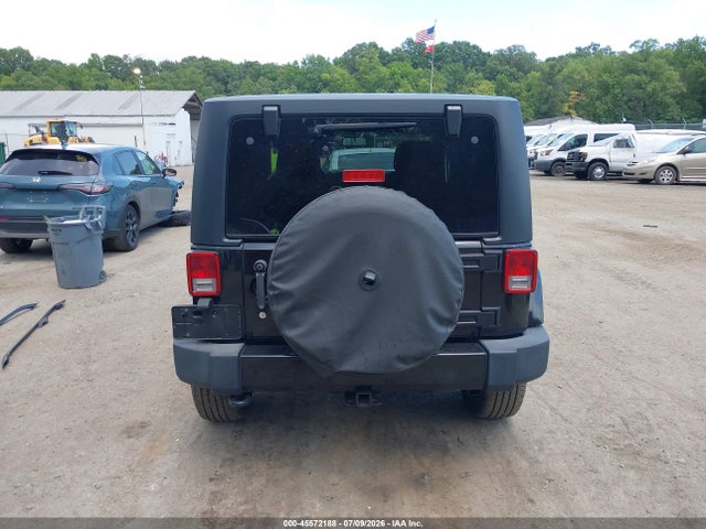 45572188 :رقم المزاد ، 1C4AJWBG4JL852415 vin ، 2018 Jeep Wrangler Jk Sahara 4x4 مزاد بيع