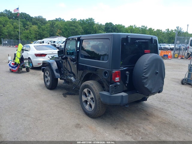 45572188 :رقم المزاد ، 1C4AJWBG4JL852415 vin ، 2018 Jeep Wrangler Jk Sahara 4x4 مزاد بيع