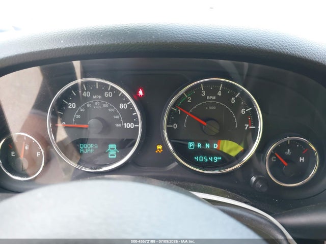 45572188 :رقم المزاد ، 1C4AJWBG4JL852415 vin ، 2018 Jeep Wrangler Jk Sahara 4x4 مزاد بيع
