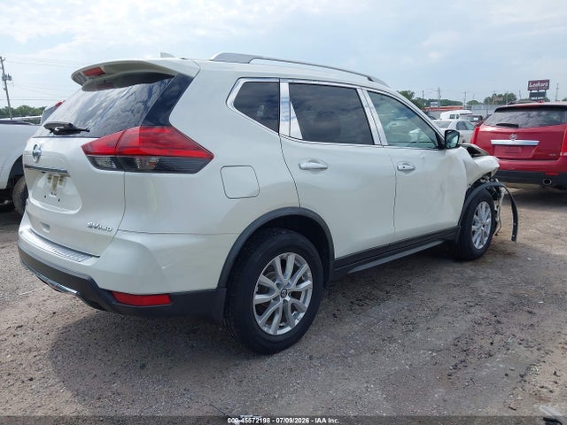 JN8AT2MV9HW270838 Nissan ROGUE SV