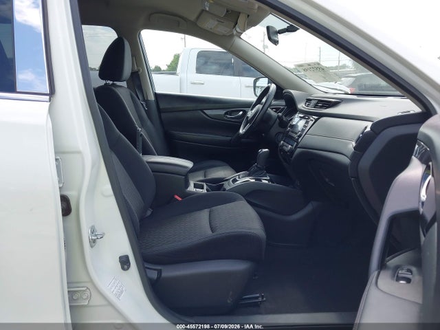 JN8AT2MV9HW270838 Nissan ROGUE SV