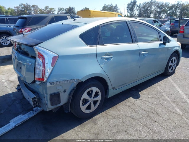 Toyota Prius Two 2015 JTDKN3DU2F1881599 Image 4