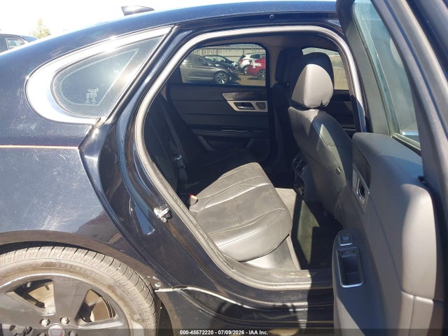 Jaguar Xf 25t 2018 SAJBR4FX0JCY69368 Image 8