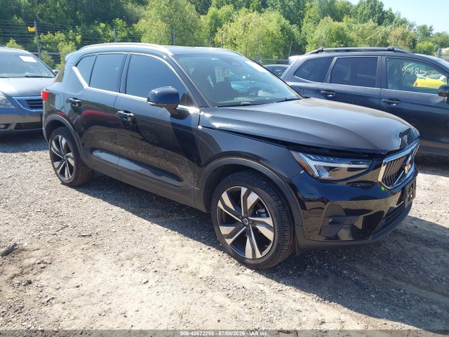 Продажа на аукционе авто 2023 Volvo Xc40 B5 Plus Bright Theme, vin: YV4L12UN2P2107395, номер лота: 45572255
