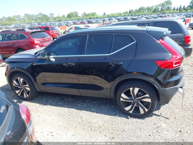 Продажа на аукционе авто 2023 Volvo Xc40 B5 Plus Bright Theme, vin: YV4L12UN2P2107395, номер лота: 45572255