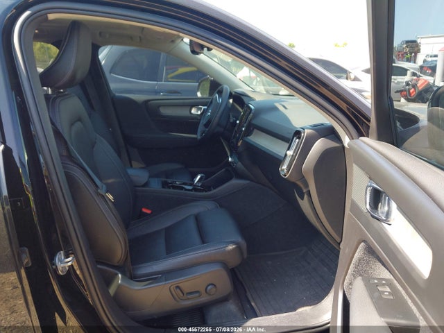 Продажа на аукционе авто 2023 Volvo Xc40 B5 Plus Bright Theme, vin: YV4L12UN2P2107395, номер лота: 45572255