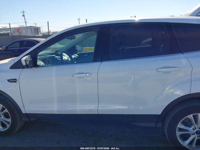 Ford ESCAPE SE 2017 1FMCU9G95HUA23655 Image 14
