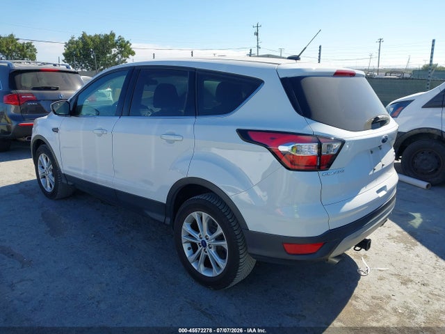 Ford ESCAPE SE 2017 1FMCU9G95HUA23655 Image 3