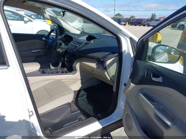 Ford ESCAPE SE 2017 1FMCU9G95HUA23655 Image 5