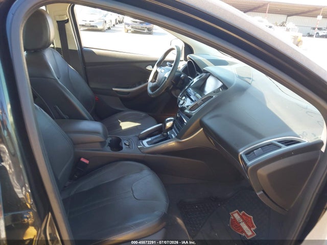 2013 Ford Focus Titanium მანქანა იყიდება აუქციონზე, vin: 1FADP3J2XDL117044, აუქციონის ნომერი: 45572291