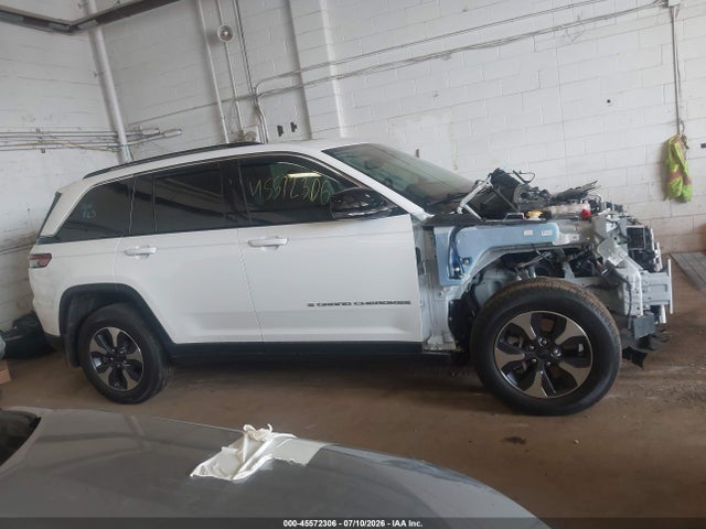 Продаж на аукціоні авто 2022 Jeep Grand Cherokee 4xe Limited 4x4, vin: 1C4RJYB62N8777731, номер лоту: 45572306