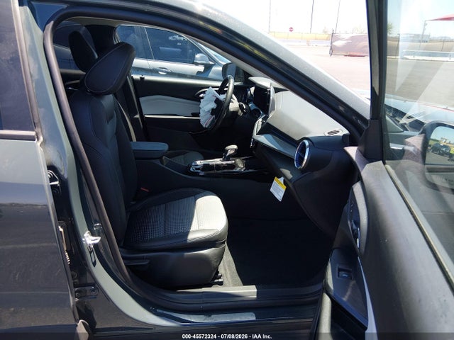 KL77LHEP8SC227025 Chevrolet Trax Fwd Lt
