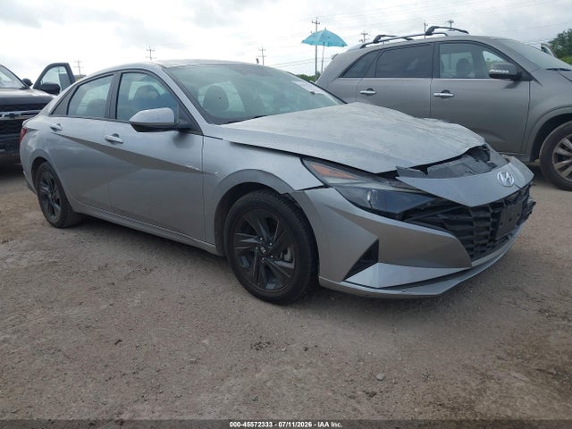 2021 Hyundai Elantra Sel მანქანა იყიდება აუქციონზე, vin: 5NPLM4AG8MH013656, აუქციონის ნომერი: 45572333
