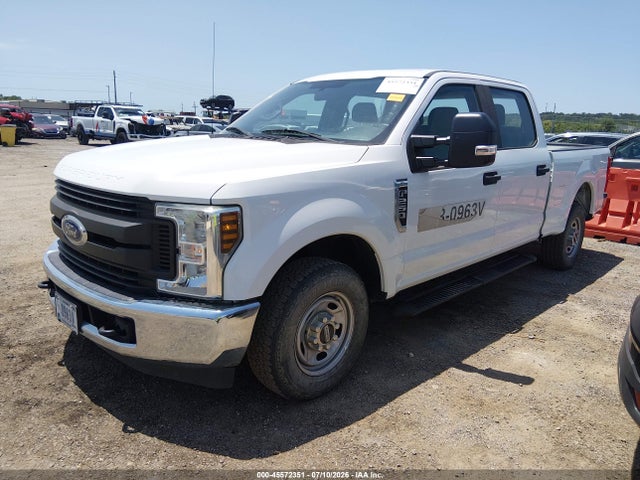 45572351 :رقم المزاد ، 1FT7W2A6XJEC48711 vin ، 2018 Ford F-250 Xl مزاد بيع