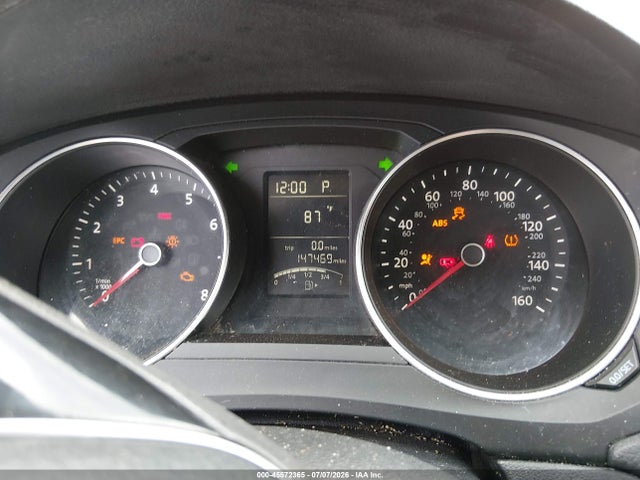 2015 Volkswagen Jetta 2.0l S მანქანა იყიდება აუქციონზე, vin: 3VW2K7AJXFM402744, აუქციონის ნომერი: 45572365