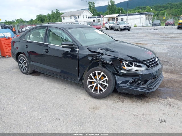 2017 Volkswagen Jetta 1.4t Se მანქანა იყიდება აუქციონზე, vin: 3VWDB7AJXHM275277, აუქციონის ნომერი: 45572375