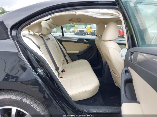 2017 Volkswagen Jetta 1.4t Se მანქანა იყიდება აუქციონზე, vin: 3VWDB7AJXHM275277, აუქციონის ნომერი: 45572375