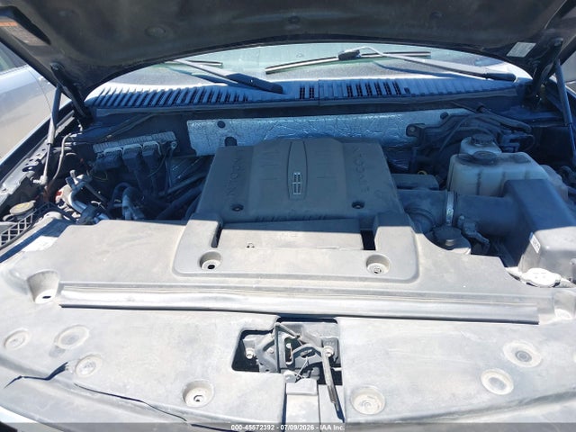 5LMJJ3J59EEL05710 Lincoln NAVIGATOR L