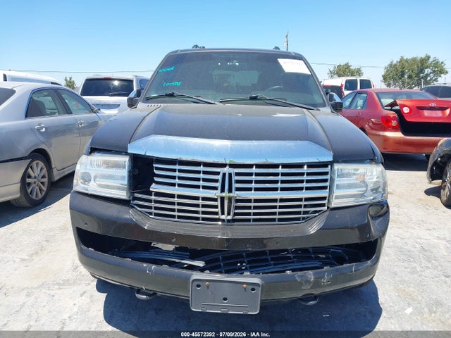 5LMJJ3J59EEL05710 Lincoln NAVIGATOR L