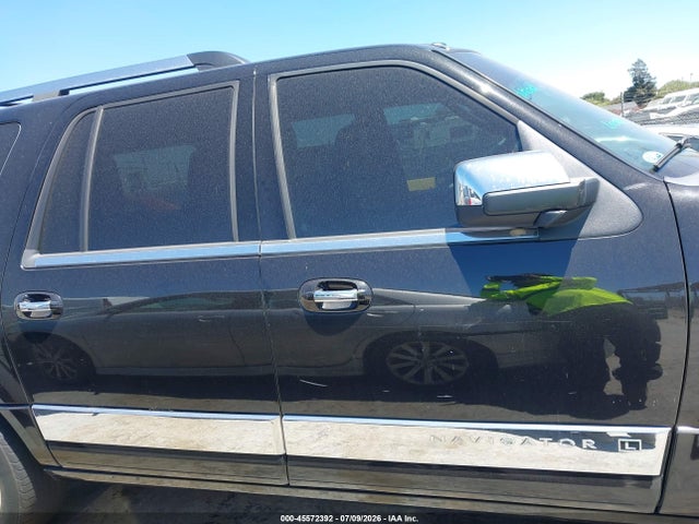 5LMJJ3J59EEL05710 Lincoln NAVIGATOR L