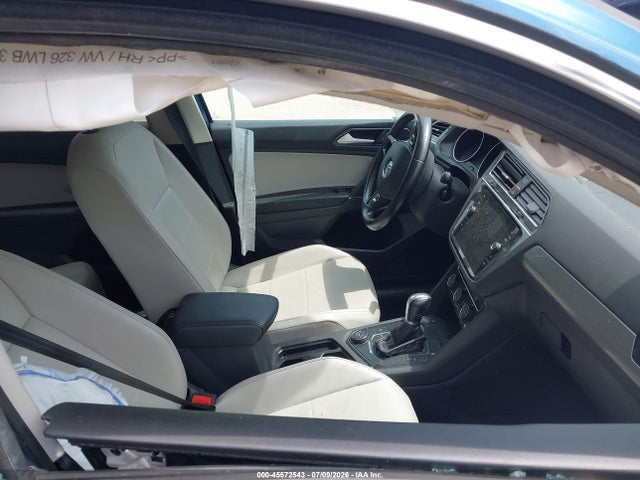 Продажа на аукционе авто 2018 Volkswagen Tiguan 2.0t Se/2.0t Sel, vin: 3VV2B7AX8JM141163, номер лота: 45572543