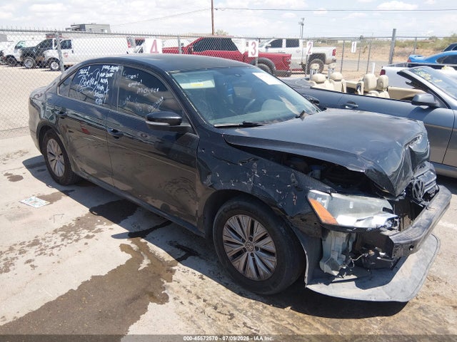Aukcja sprzedaży 2015 Volkswagen Passat 1.8t S, vin: 1VWAT7A32FC022664, numer aukcji: 45572570