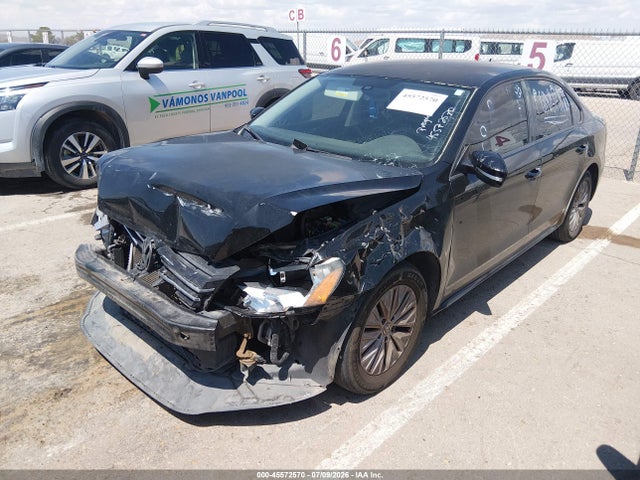 Aukcja sprzedaży 2015 Volkswagen Passat 1.8t S, vin: 1VWAT7A32FC022664, numer aukcji: 45572570