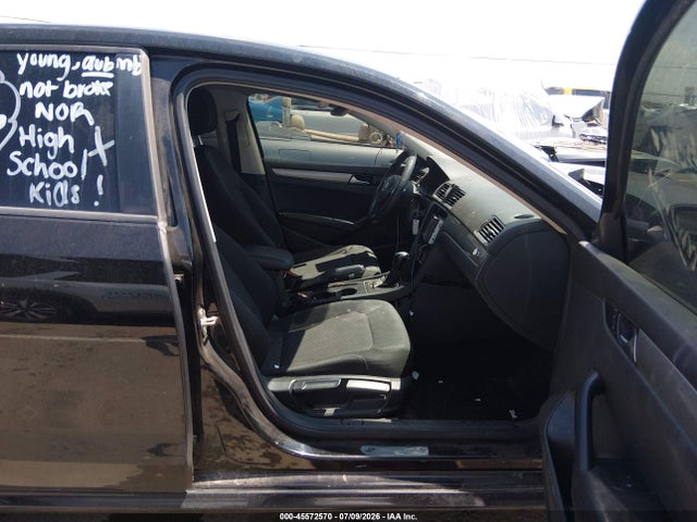 Aukcja sprzedaży 2015 Volkswagen Passat 1.8t S, vin: 1VWAT7A32FC022664, numer aukcji: 45572570