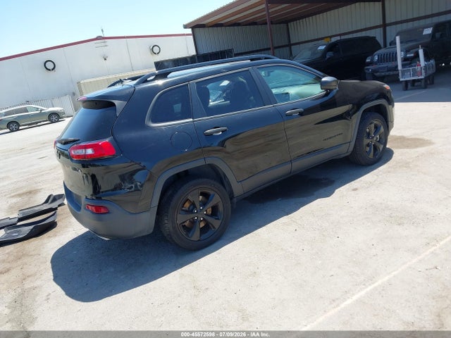 1C4PJLASXHW592982 Jeep Cherokee Altitude