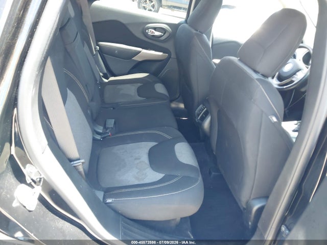1C4PJLASXHW592982 Jeep Cherokee Altitude